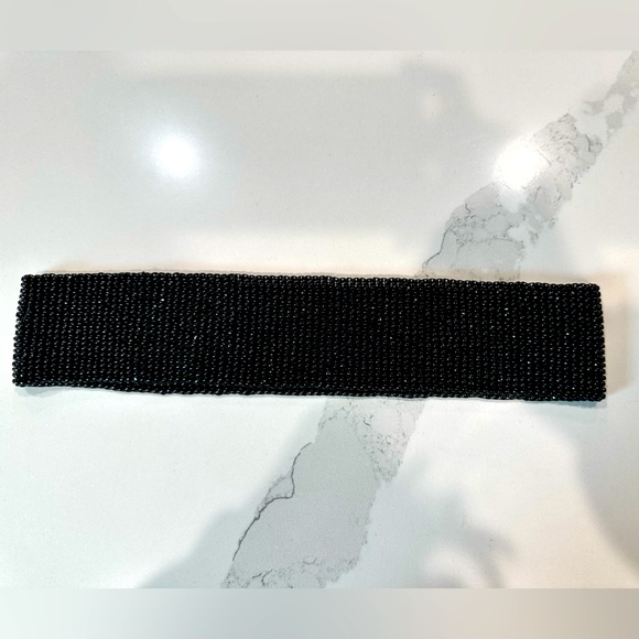 Thick microbeaded belt without buckle/attachment. Stretches to take on/off. - Picture 1 of 3